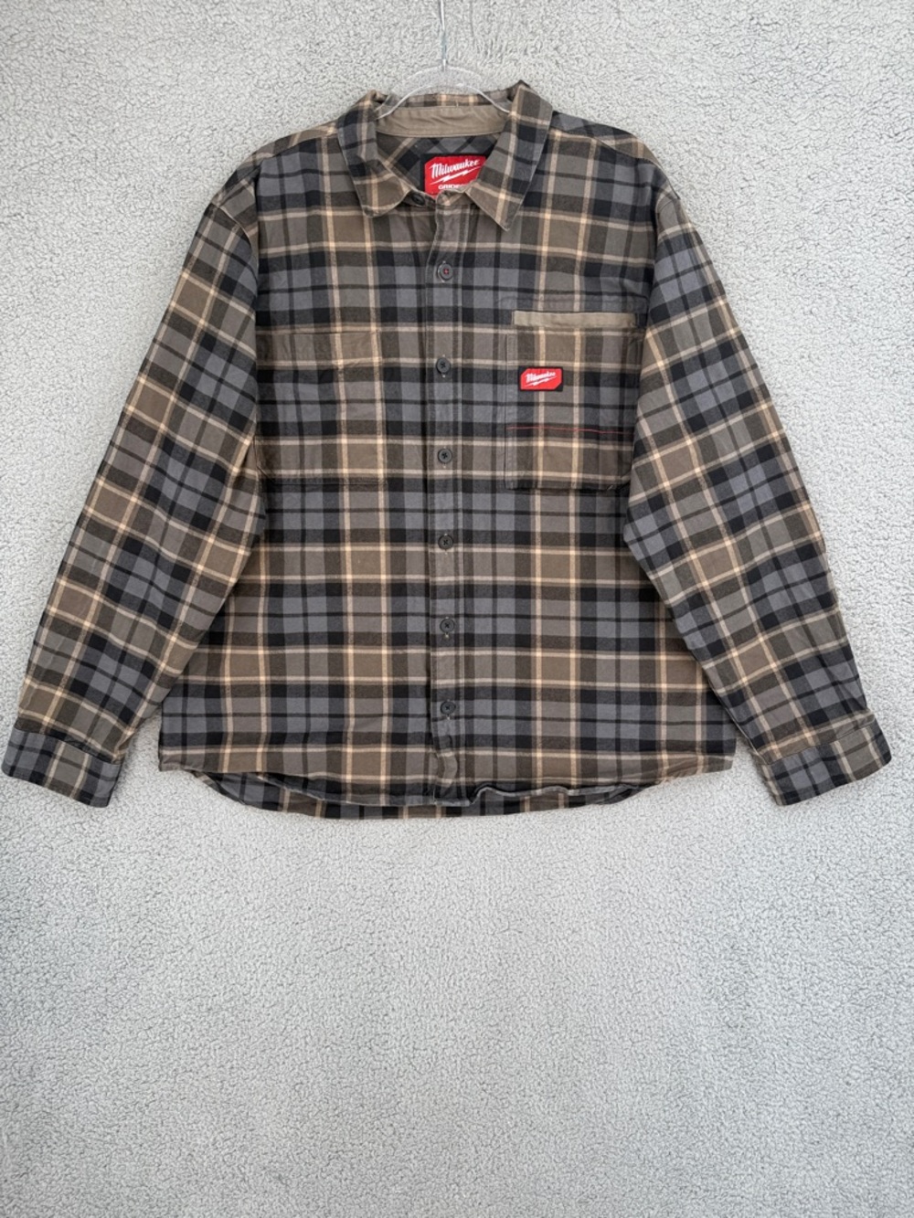 Milwaukee Men’s XL long sleeve button up Plaid Flannel Work Shirt Black & gray